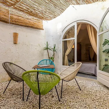 Azogue Suites Con Patio Privado * Tarifa
