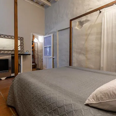 Azogue Suites Con Patio Privado Tarifa