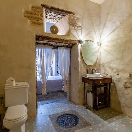 Azogue Suites Con Patio Privado